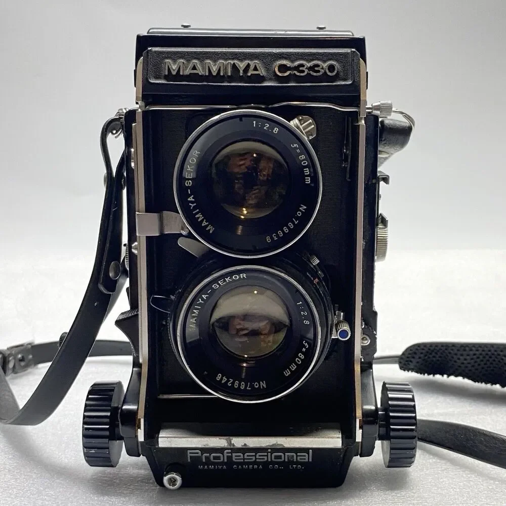 Mamiya C330 Professional with 80mm Blue-dot Lens Waist-Level Finder